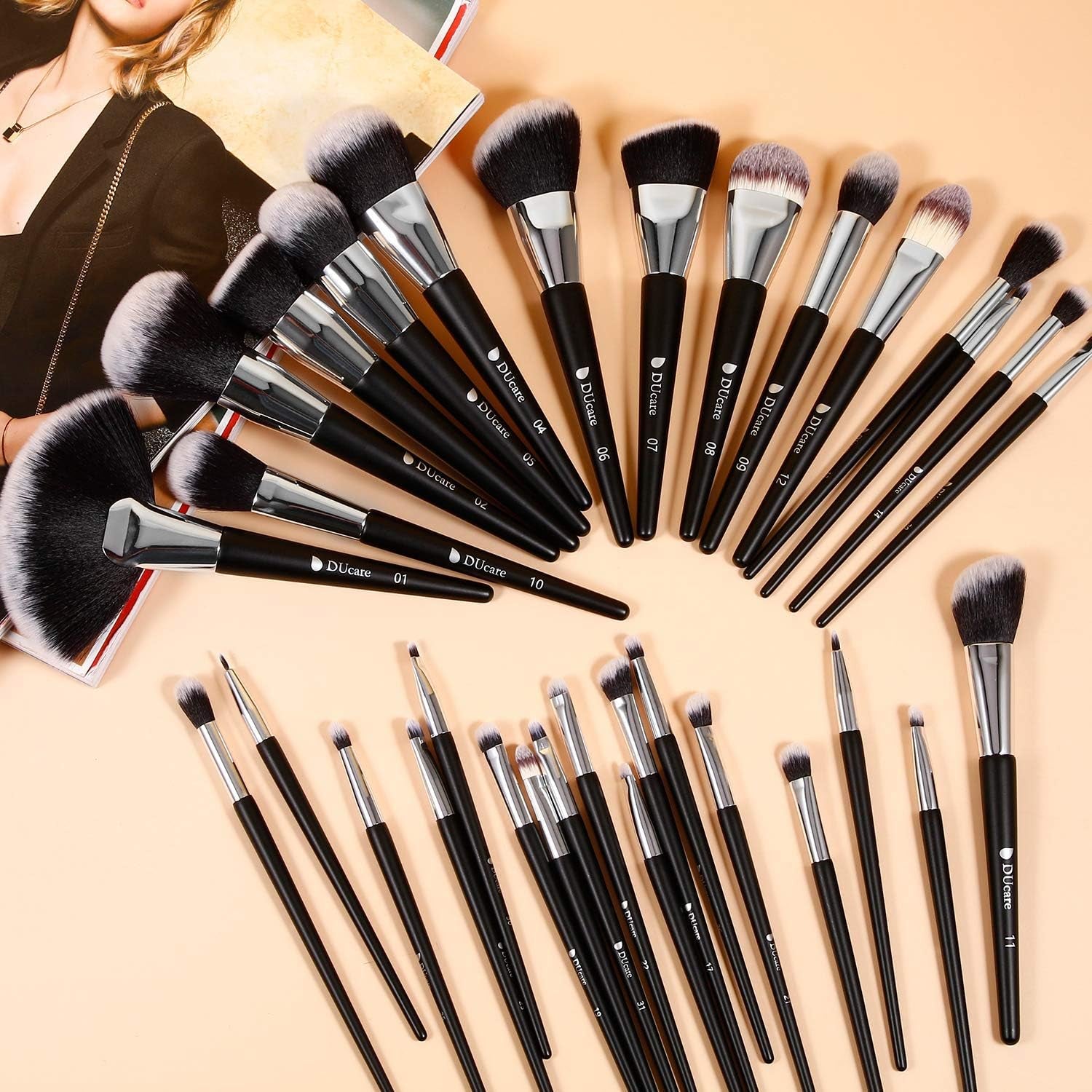Premium 32-Piece Professional Makeup Brush Set - Synthetic Kabuki, Foundation, Blending, Face Powder, Blush, Concealer, and Eyeshadow Brushes